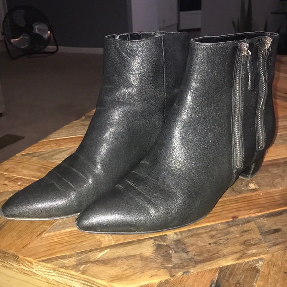 Nine West Shoes - Black Leather Nine West Pointy Toe Booties Nine West Shoes - Black Leather Nine West Pointy Toe Booties